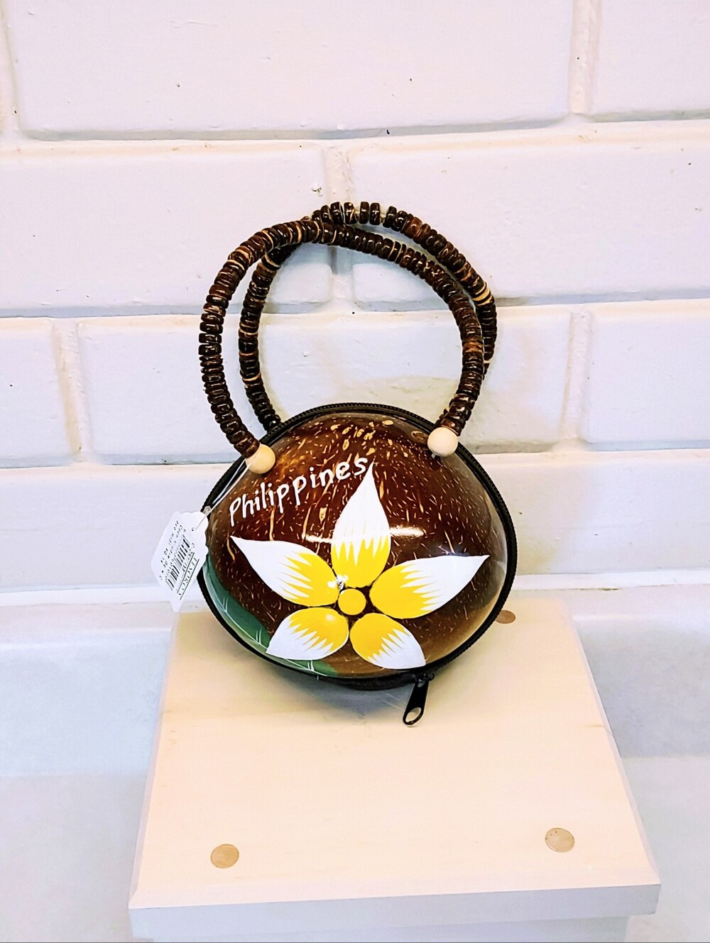 PHILIPPINES HAND PAINTED FLOWER REAL COCONUT PURSE